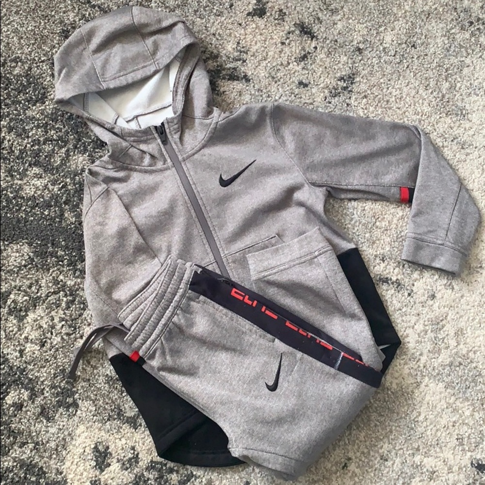 Nike Elite matching jogging suit!